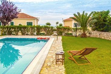 هتل Kefalonia Houses