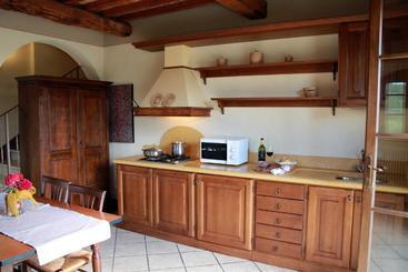 هتل Relais Guado Al Sole
