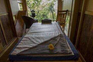 Отель The Machan