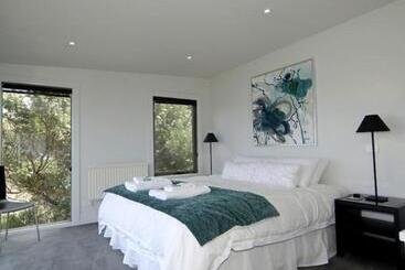 房子  Points South By The Sea