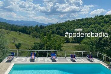 مبيت وإفطار Podere Badia Valdrago Agriturismo Mugello Circuit