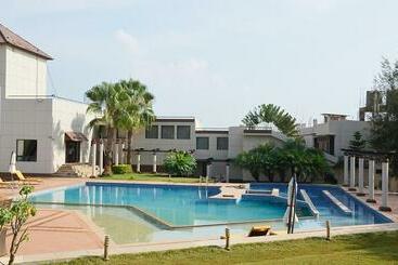 Cotton County Club And Resort