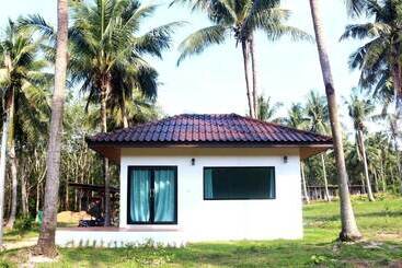 پانسیون The Lodge At Koh Kood