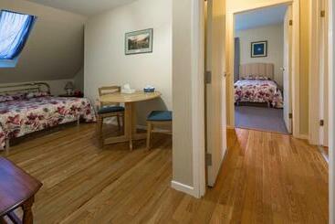 Szálló Auberge Doucet Inn