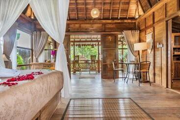 酒店 Kirani Joglo Villa Bali By Mahaputra