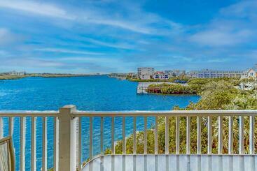 فندق Captain S Cove #207