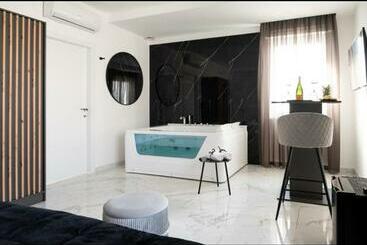پانسیون Diadema Luxury Suite
