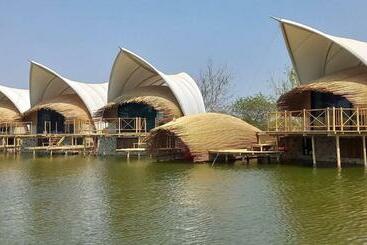 פנסיון Bamboo Villa