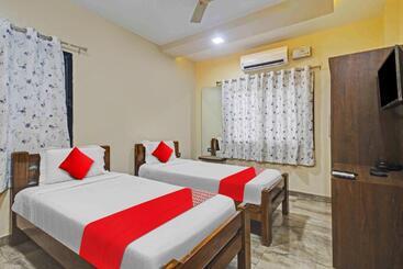 בית מלון כפרי Flagship Adk Continental