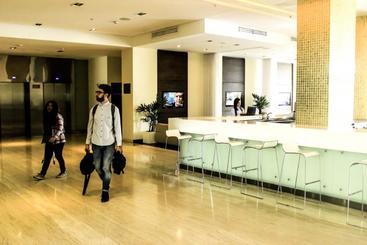 Biotel Suites