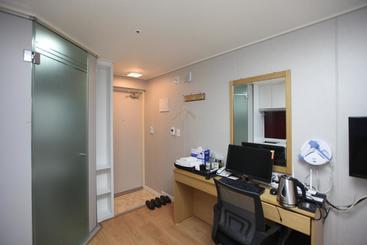ホテル Easy Residence