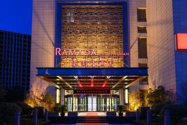 هتل Ramada By Wyndham Zhengzhou East