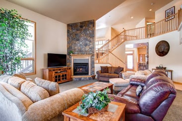 هتل Highlands Ridge Retreat By Pinnacle Lodging