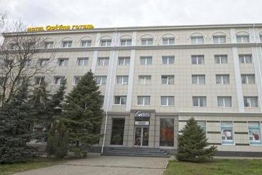 هتل Optima Kherson
