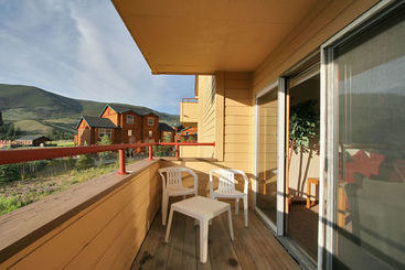 هتل Swan Mountain Resort