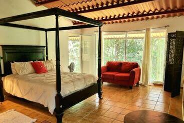 צימר Olp Treehouse Cerro Azul