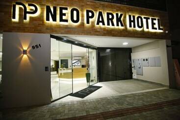 هتل Neo Park