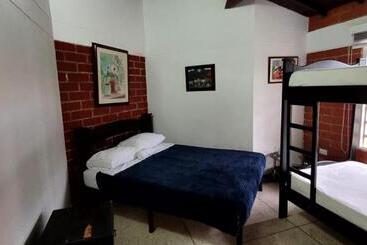 هاستل Chalet La Promesa