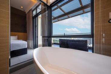 هتل Greystone 99 Suites