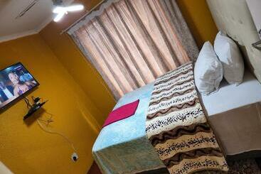 旅馆 Wampex Guest House In Northam Cbd 239 Coal Street