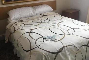 هتل White Lodge Inn