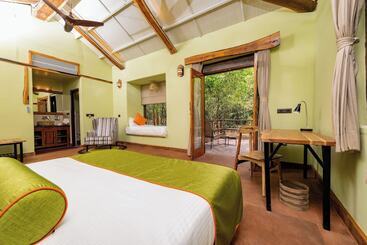 リゾートホテル Kanha Jungle Camp