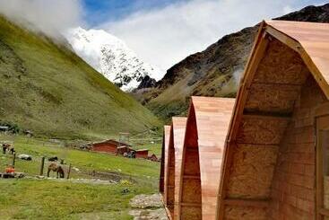 هتل کپسول Soraypampa Hostel   Cabañas En Laguna Humantay Y Salkantay Trek   Hike On Your Own