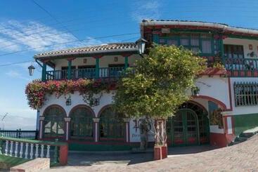 هتل Portón De Ocetá