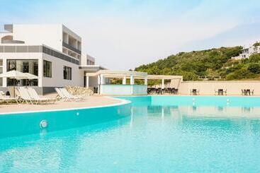 هتل Evita Resort