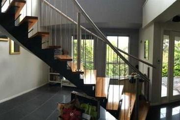 צימר Glenlusk Gardens