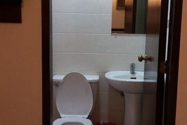 هتل Dumaguete Royal Suite Inn