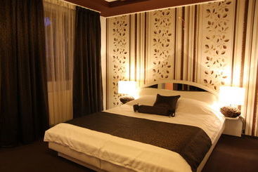 پانسیون Rixo`s Guesthouse