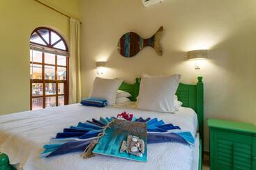 Goood Resort