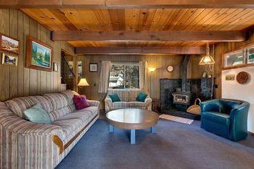 هتل 890 Candlewood Relaxing Tahoe Cabin