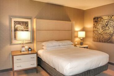فندق Doubletree By Hilton Reading