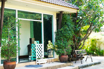 Kanavera Sriracha  & Serviced Apartment