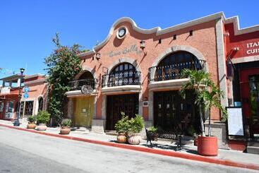 تختخواب و صبحانه Collection O Casa Bella Hotel Boutique, Cabo San Lucas