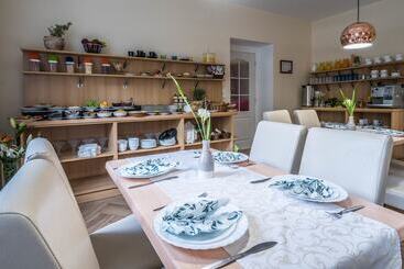 هتل Penzion Jasmín