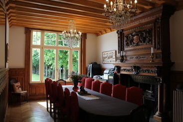 تختخواب و صبحانه La Maison De Bayeux