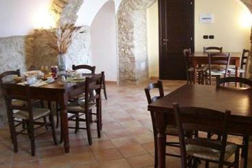 تختخواب و صبحانه Locanda Il Cappero