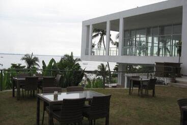 منتجع Chateau By The Sea