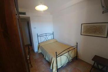 茅舍 Agriturismo La Vecchia Fattoria