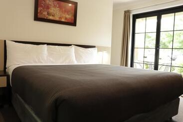 Cootamundra Heritage Motel & Apartments