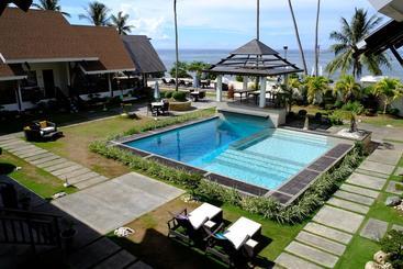 هتل Dive Thru Scuba Resort