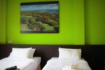 هتل Palm Driving Range & Resort