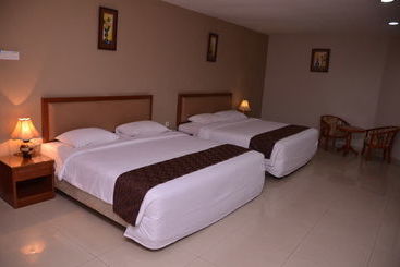 هتل Palm Inn
