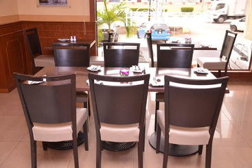هتل Palm Inn