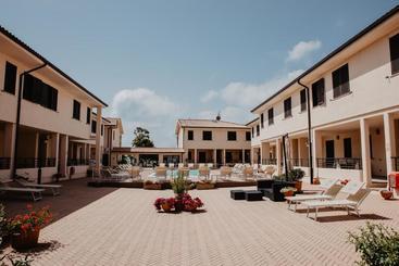 هتل Residence Talamone Il Poderino