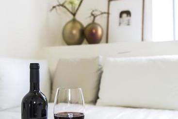 هتل Villa Loggio Winery And Boutique