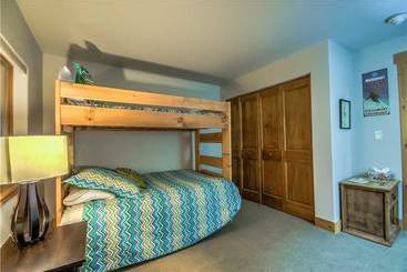 Residences At Old Town By Retreatia